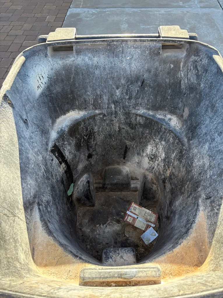 Residential trash can before cleaning
